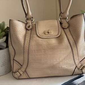Elegant Tan Crocodile-Embossed Women's Bag